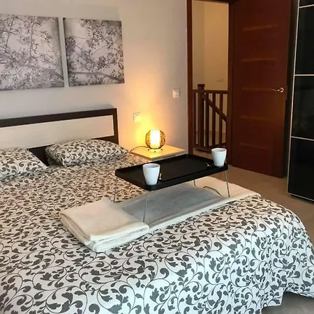 Isla Feliz * Πλάγια Μπλάνκα